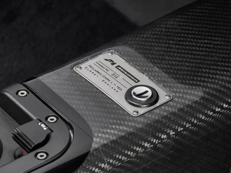 1994 McLaren F1 - Image 23 of 31