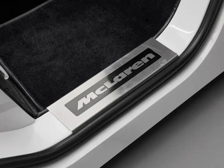 1994 McLaren F1 - Image 28 of 31