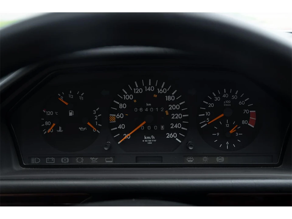 1994 Mercedes-Benz W120 & W121 - Image 8 of 11
