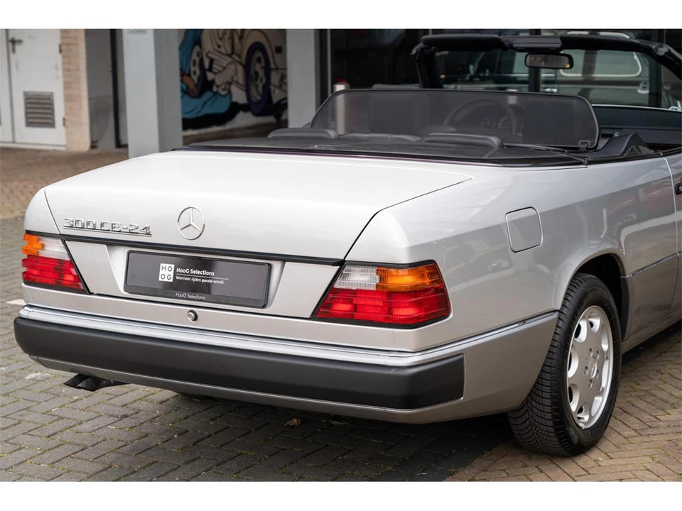 1994 Mercedes-Benz W120 & W121 - Image 4 of 11