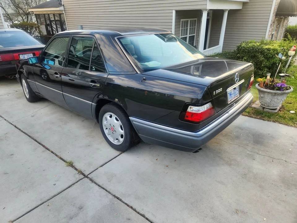 1994 Mercedes-Benz W124 E-Class - Image 2 of 7