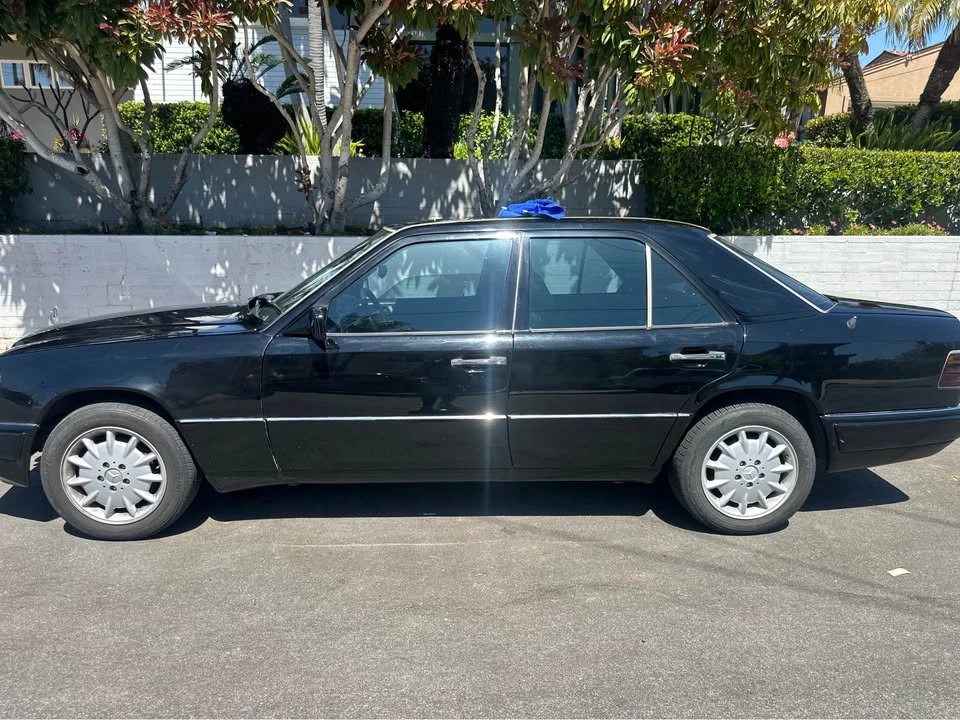 1994 Mercedes-Benz W124 E-Class - Image 4 of 17