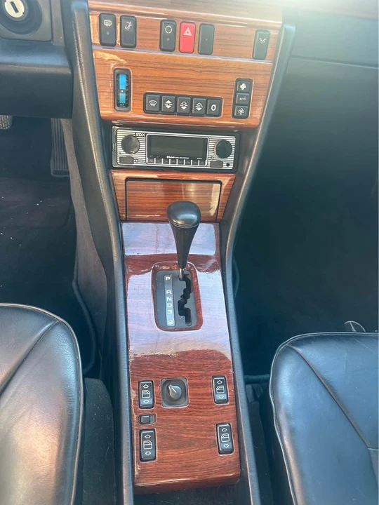 1994 Mercedes-Benz W124 E-Class - Image 13 of 17