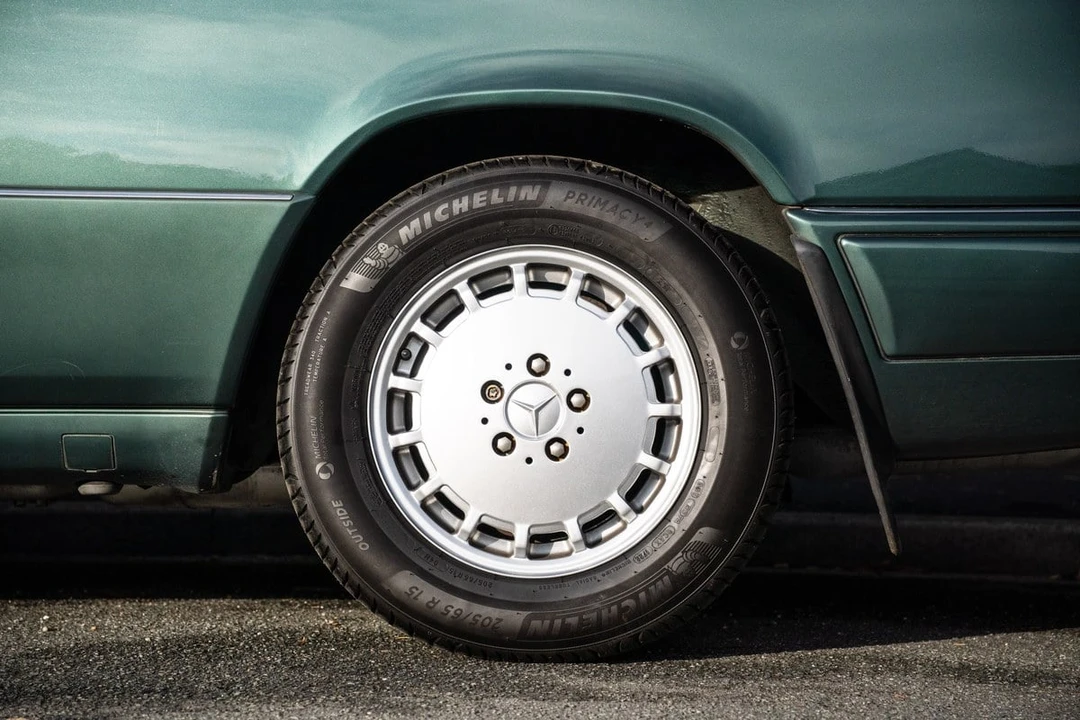 1994 Mercedes-Benz W124 E-Class - Image 19 of 30