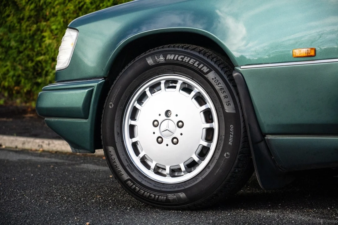 1994 Mercedes-Benz W124 E-Class - Image 21 of 30