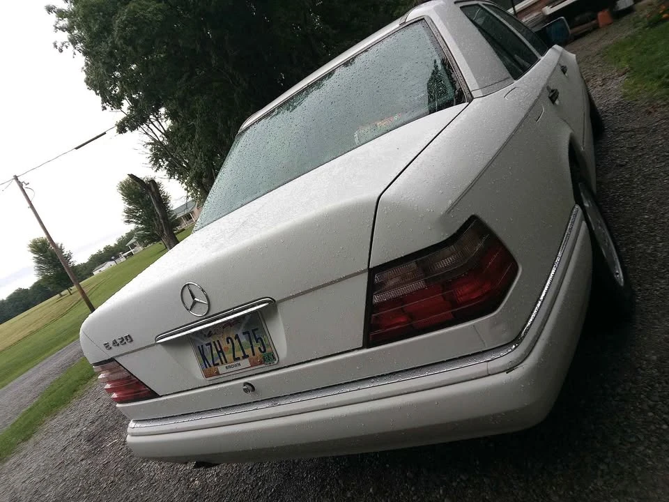 1994 Mercedes-Benz W124 E-Class - Image 2 of 11