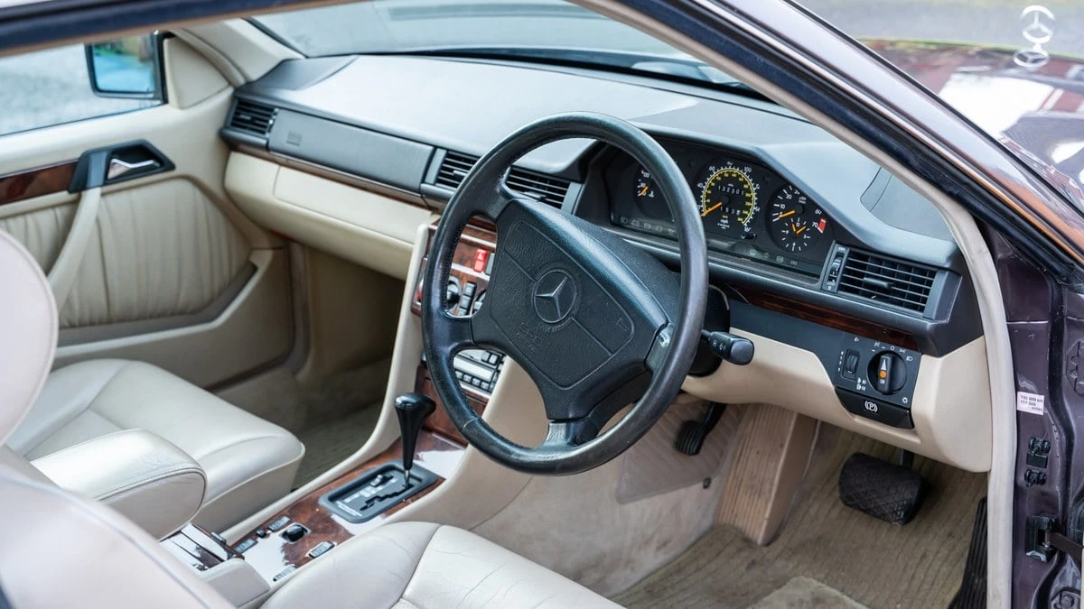 1994 Mercedes-Benz W124 E-Class - Image 14 of 30