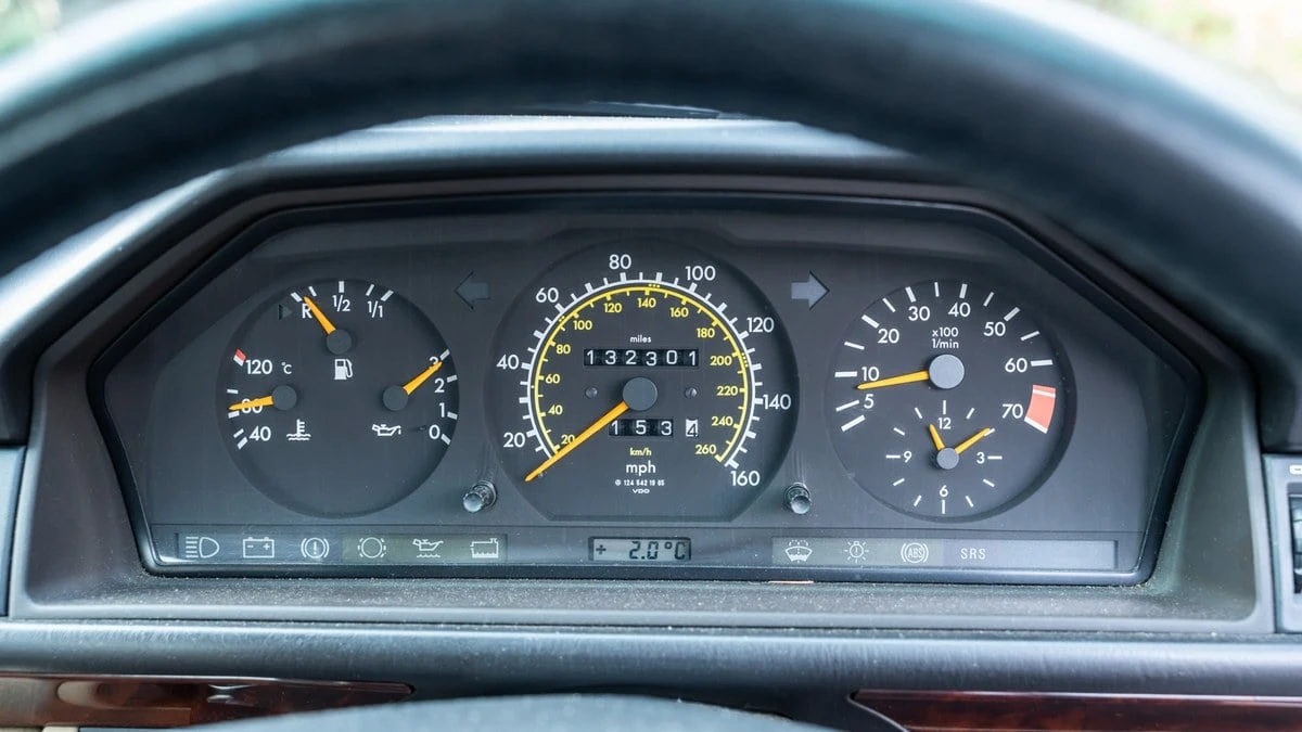 1994 Mercedes-Benz W124 E-Class - Image 23 of 30