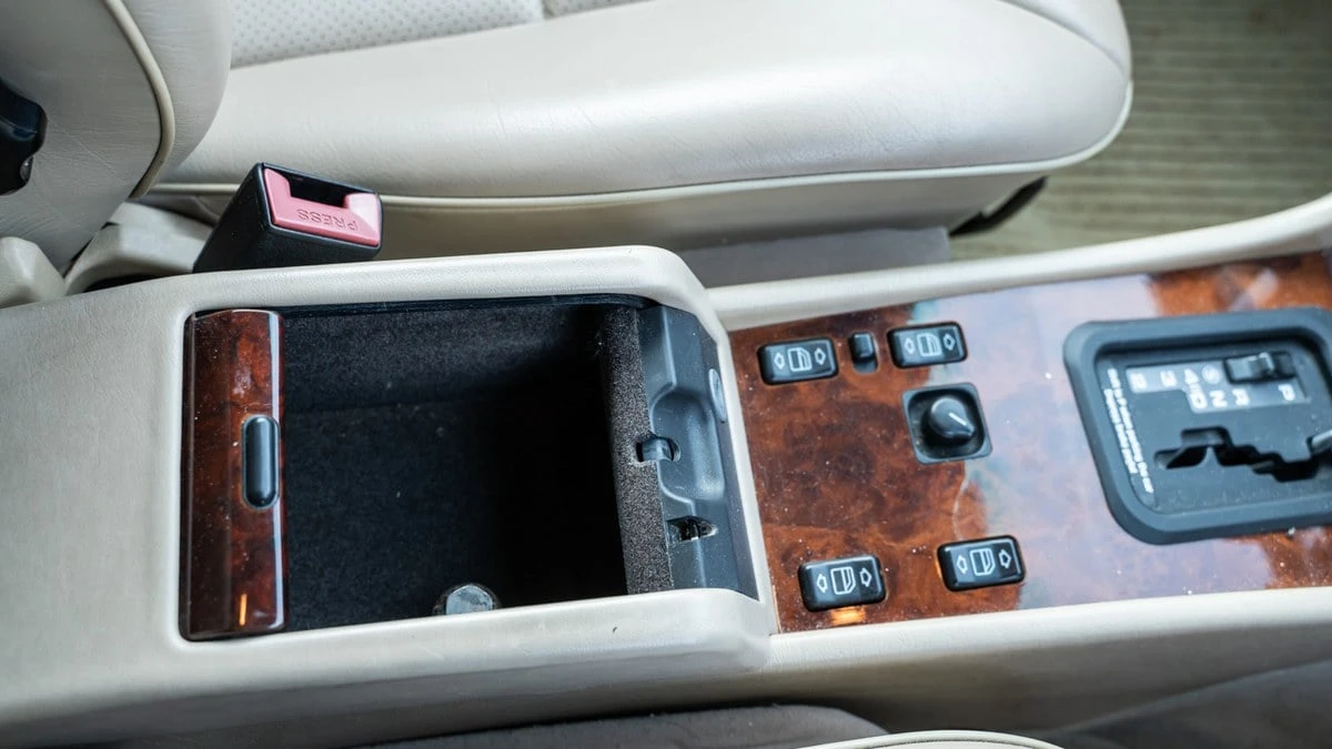 1994 Mercedes-Benz W124 E-Class - Image 30 of 30