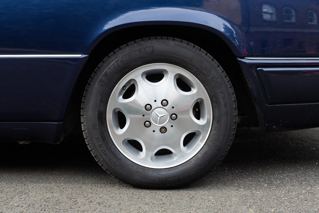1994 Mercedes-Benz W124 E-Class - Image 19 of 30