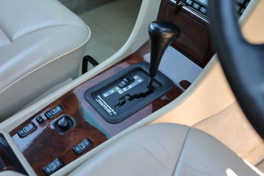 1994 Mercedes-Benz W124 E-Class - Image 22 of 30