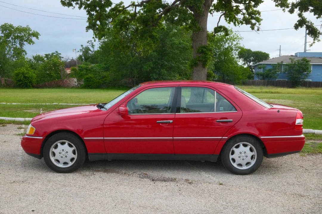 1994 Mercedes-Benz W202 C-Class - Image 2 of 17