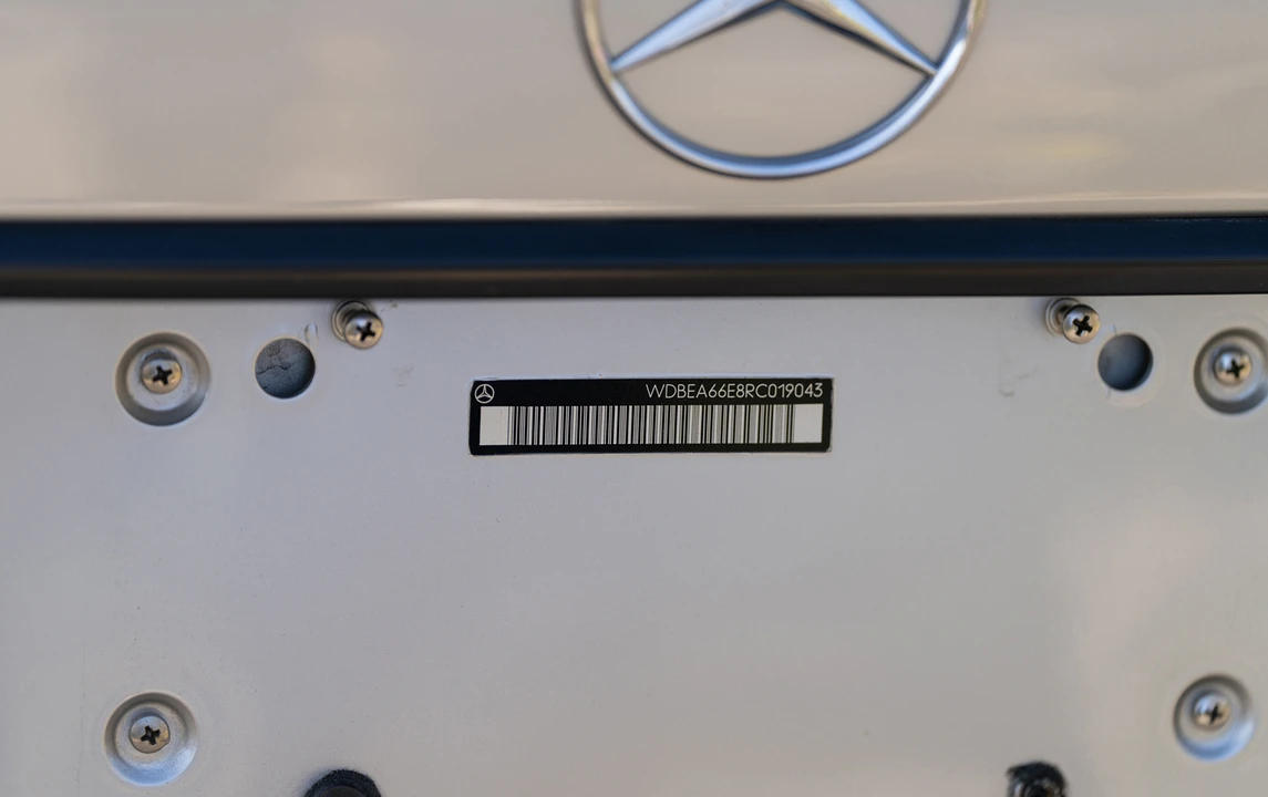 1994 Mercedes-Benz W124 E-Class - Image 12 of 21