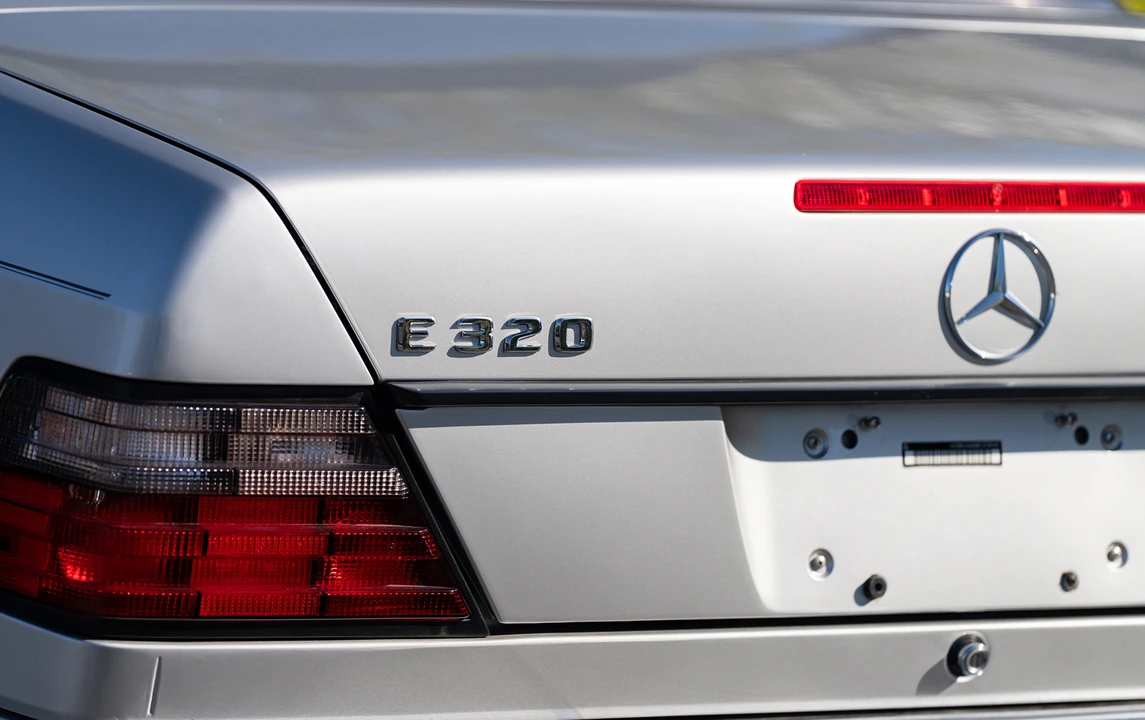 1994 Mercedes-Benz W124 E-Class - Image 11 of 21