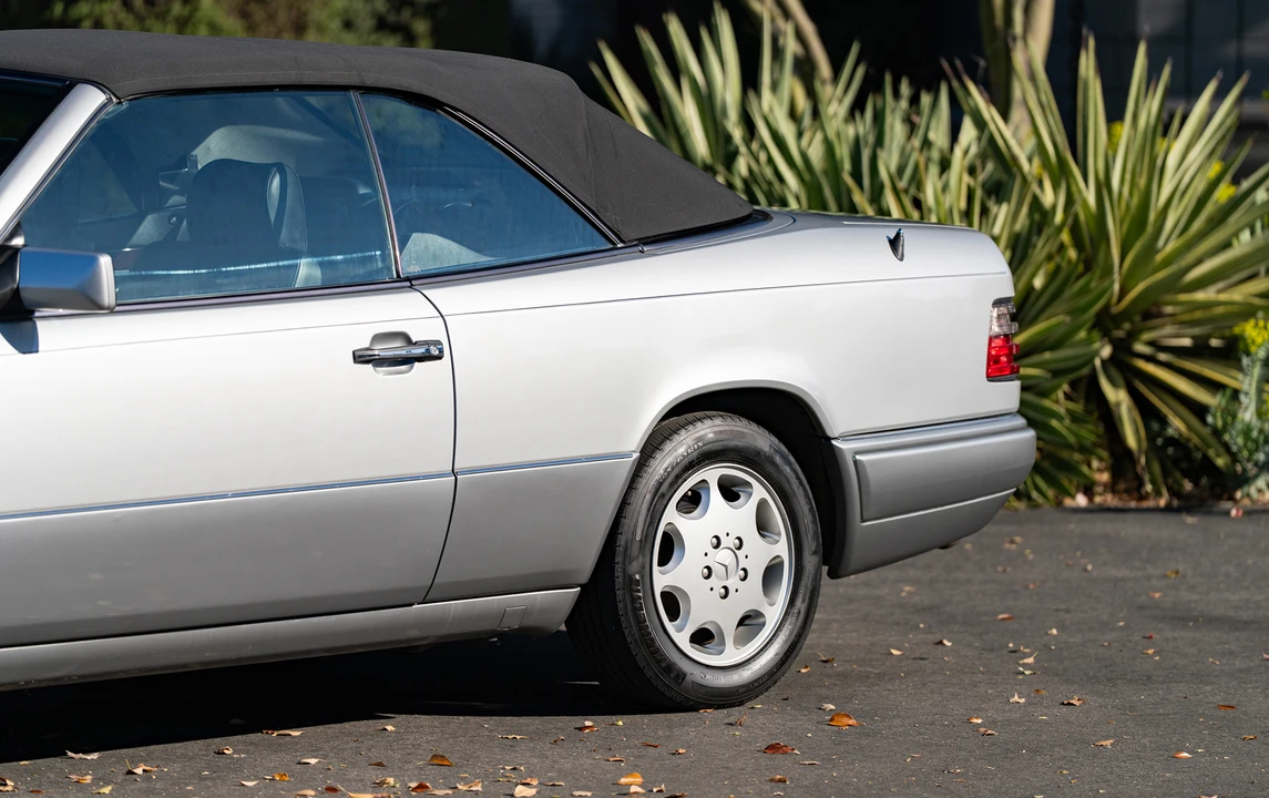 1994 Mercedes-Benz W124 E-Class - Image 10 of 21