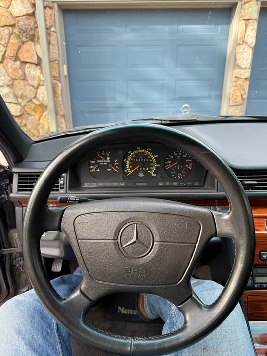 1994 Mercedes-Benz W124 E-Class - Image 9 of 14