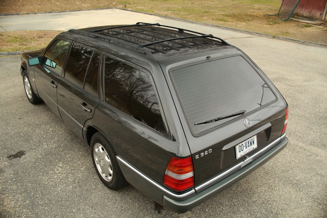 1994 Mercedes-Benz W124 E-Class - Image 11 of 31
