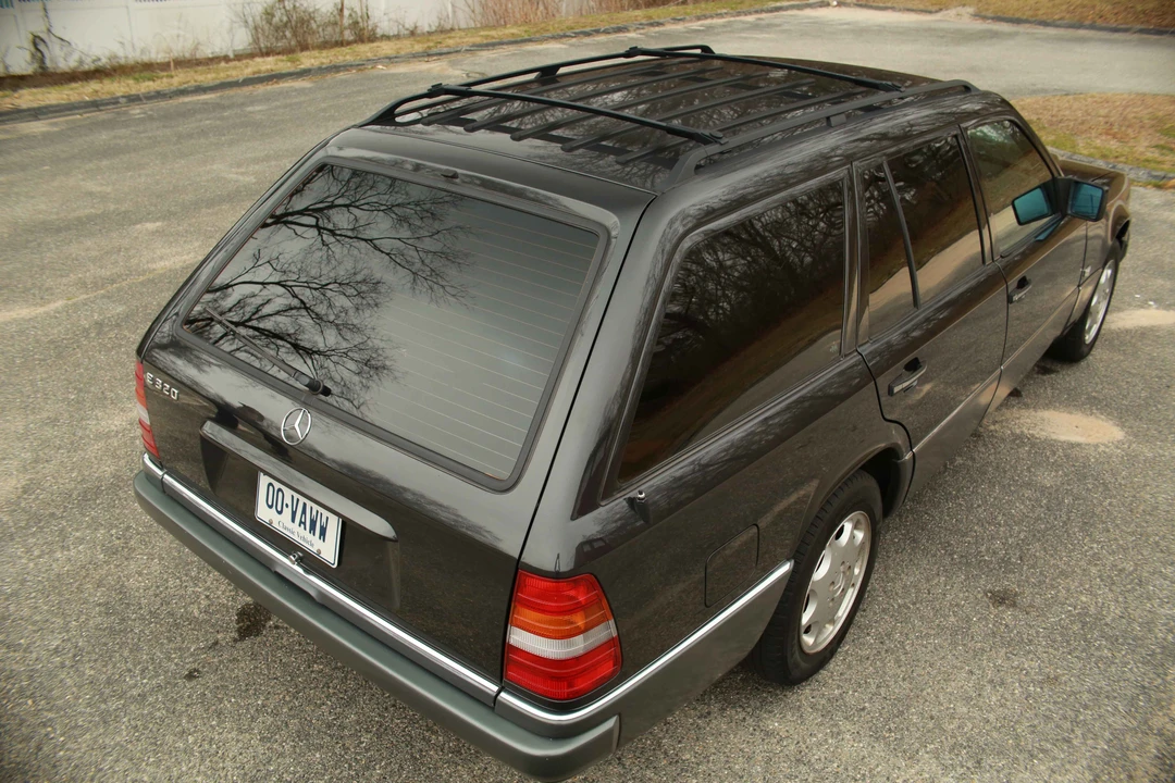 1994 Mercedes-Benz W124 E-Class - Image 12 of 31