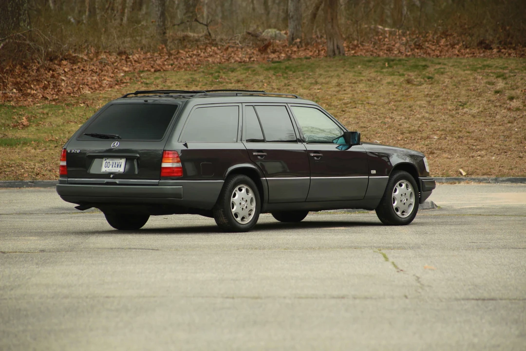 1994 Mercedes-Benz W124 E-Class - Image 3 of 31