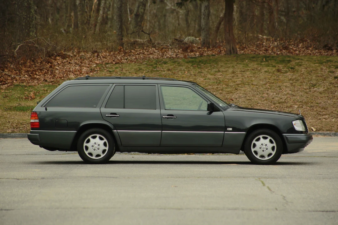 1994 Mercedes-Benz W124 E-Class - Image 4 of 31
