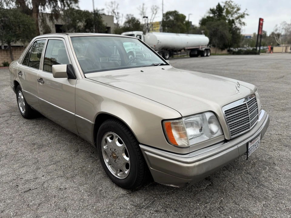 1994 Mercedes-Benz W124 E-Class - Image 14 of 21