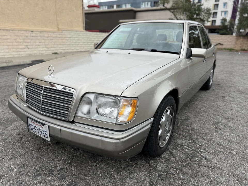 1994 Mercedes-Benz W124 E-Class - Image 2 of 21