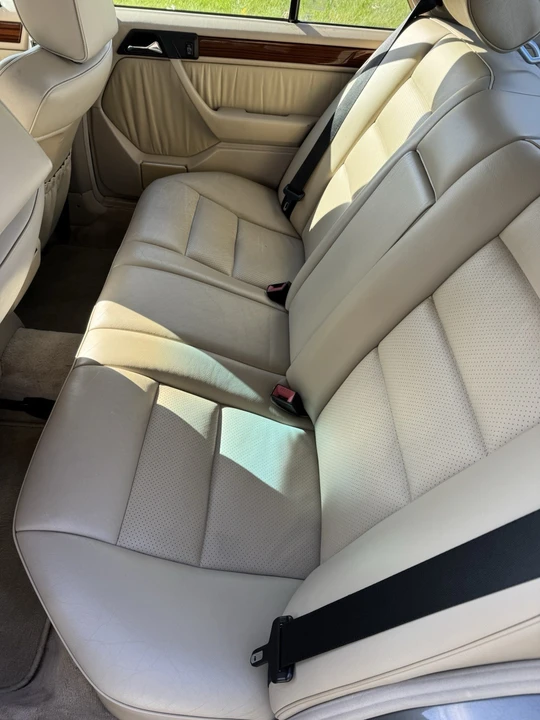 1994 Mercedes-Benz W124 E-Class - Image 11 of 20