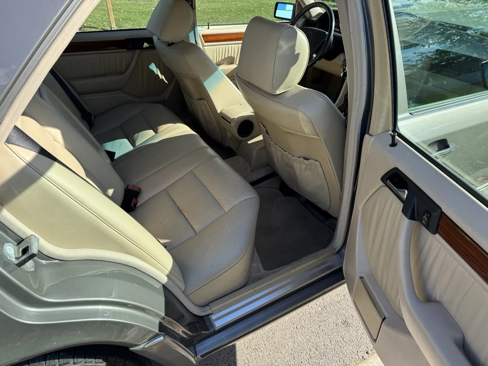 1994 Mercedes-Benz W124 E-Class - Image 14 of 20