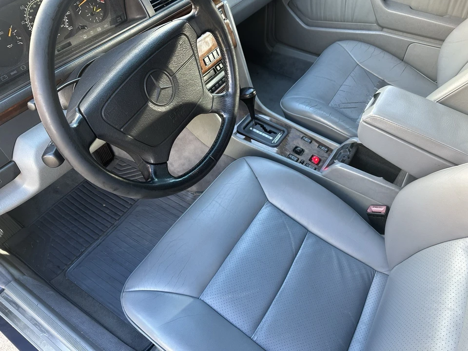 1994 Mercedes-Benz W124 E-Class - Image 17 of 24