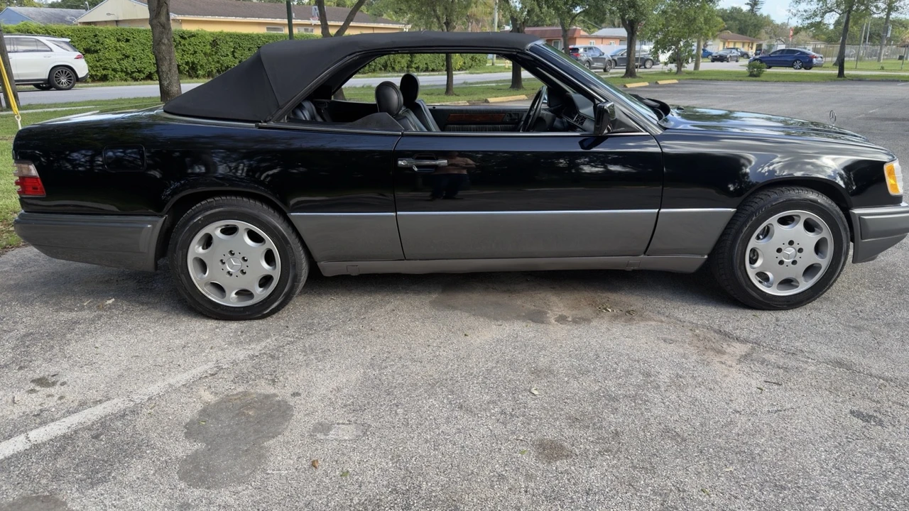 1994 Mercedes-Benz W124 E-Class - Image 14 of 21