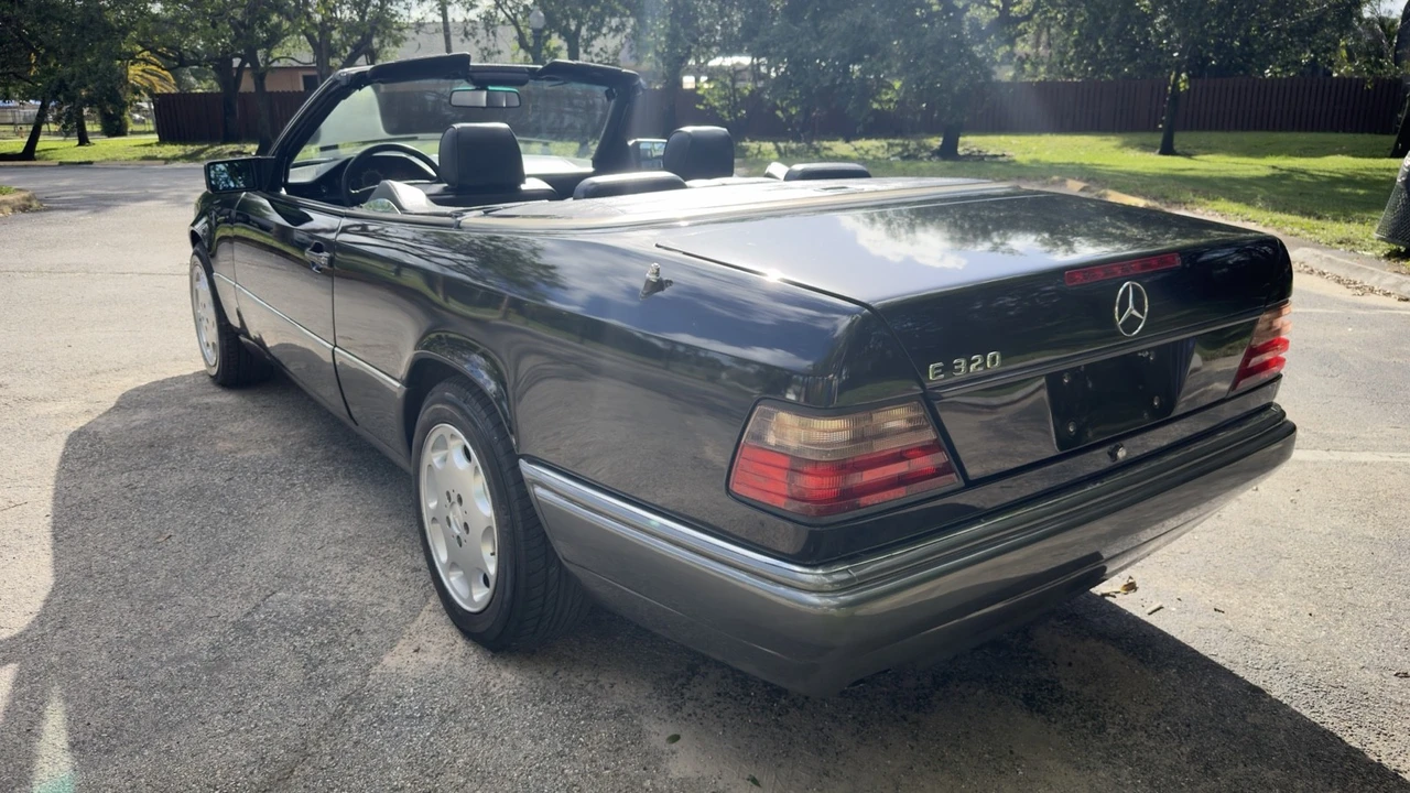1994 Mercedes-Benz W124 E-Class - Image 3 of 21