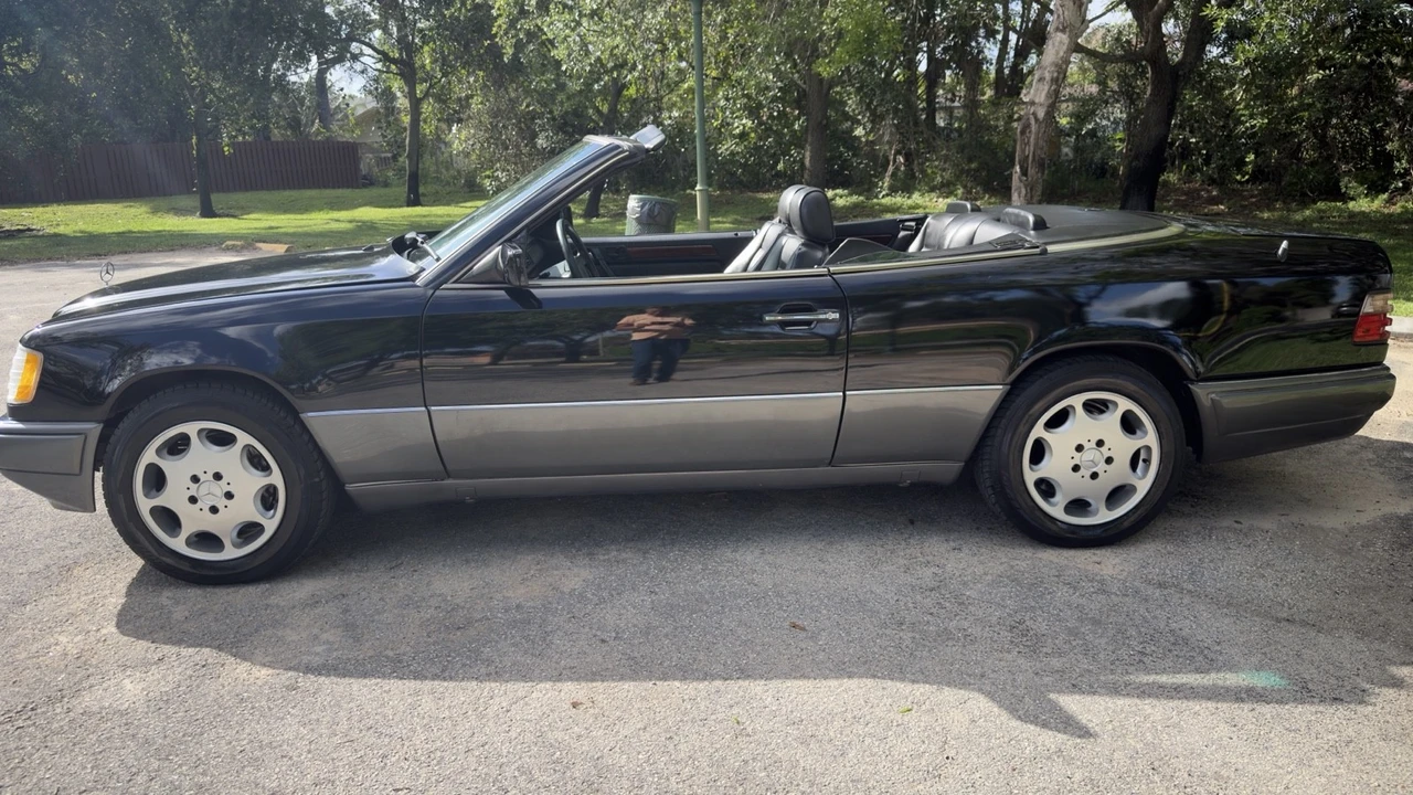 1994 Mercedes-Benz W124 E-Class - Image 2 of 21