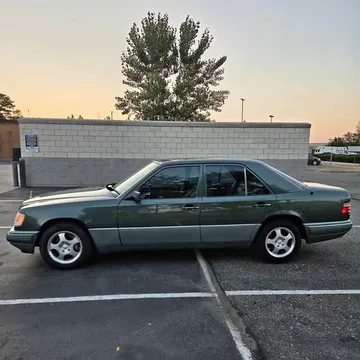 1994 Mercedes-Benz E-Class E 320 Sedan 4D
