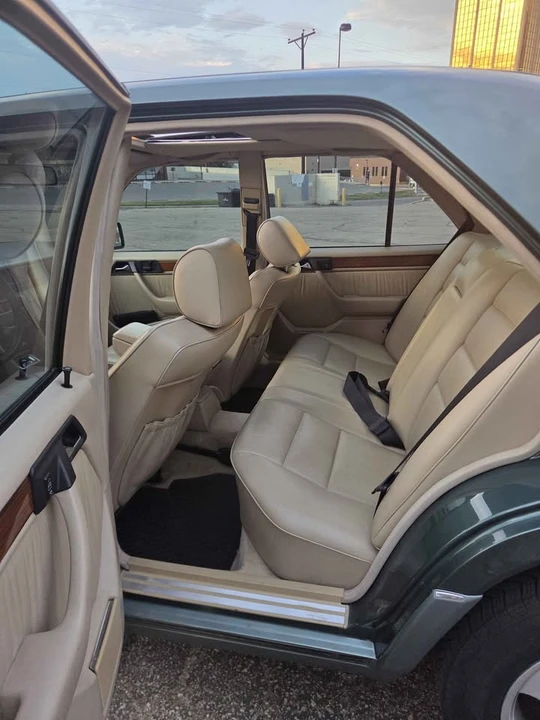 1994 Mercedes-Benz W124 E-Class - Image 13 of 15