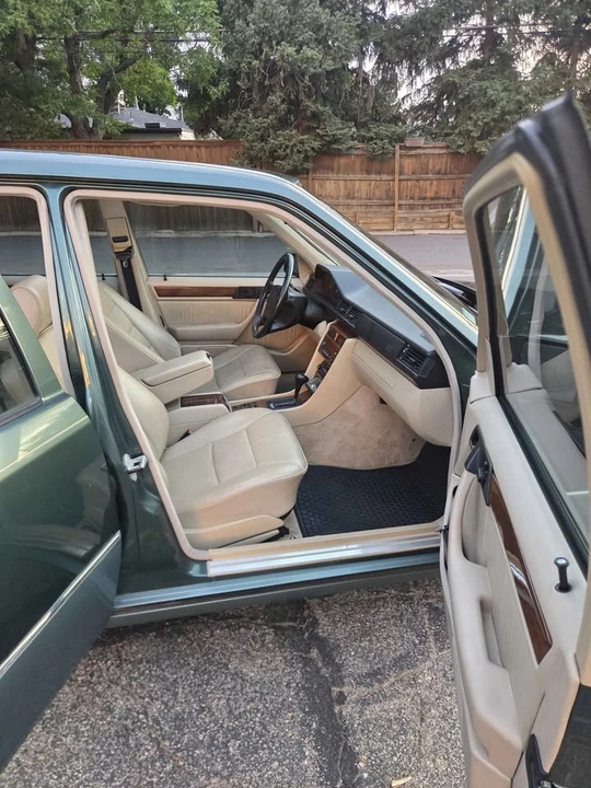 1994 Mercedes-Benz W124 E-Class - Image 11 of 15