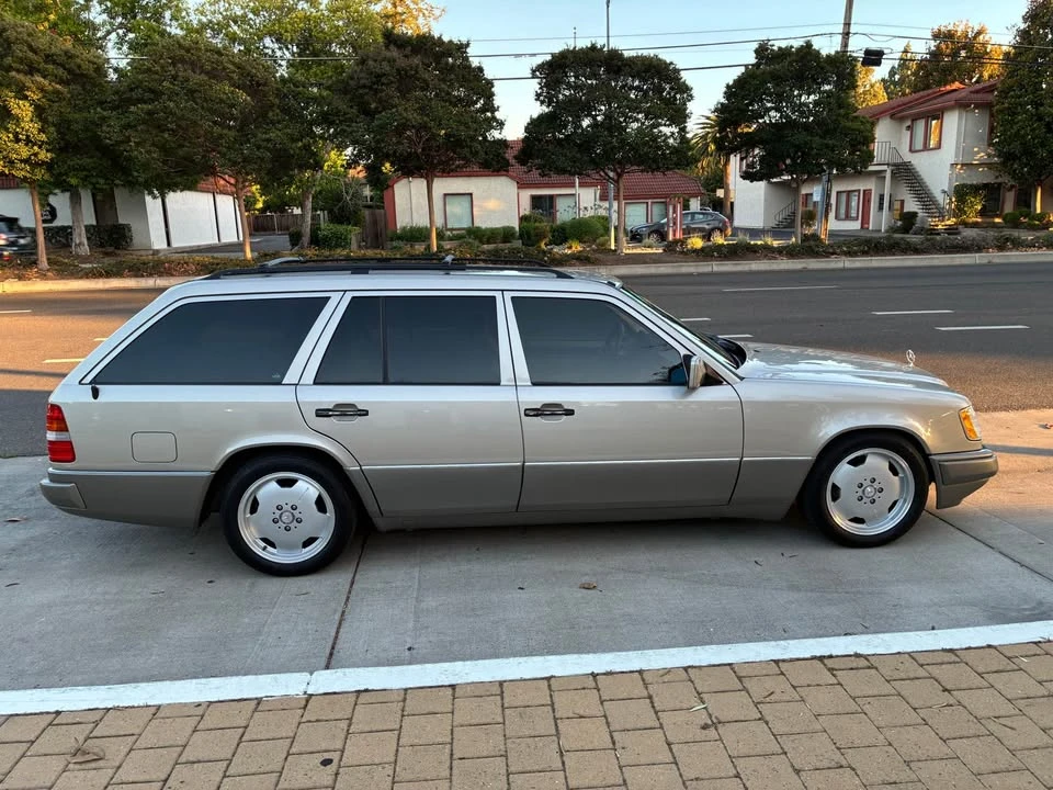 1994 Mercedes-Benz W124 E-Class - Image 2 of 20