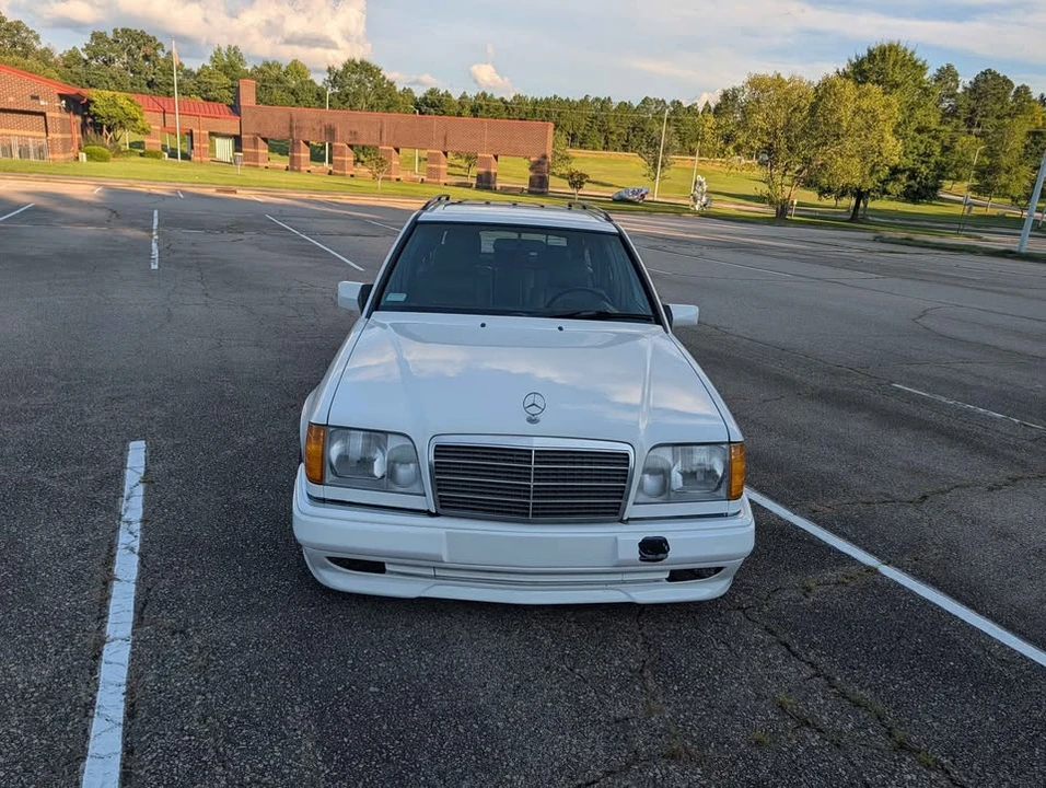 1994 Mercedes-Benz W124 E-Class - Image 9 of 20