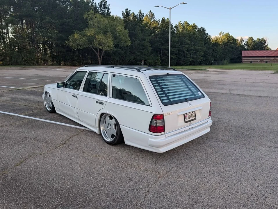1994 Mercedes-Benz W124 E-Class - Image 2 of 20