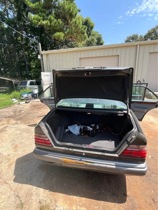 1994 Mercedes-Benz W124 E-Class - Image 3 of 8