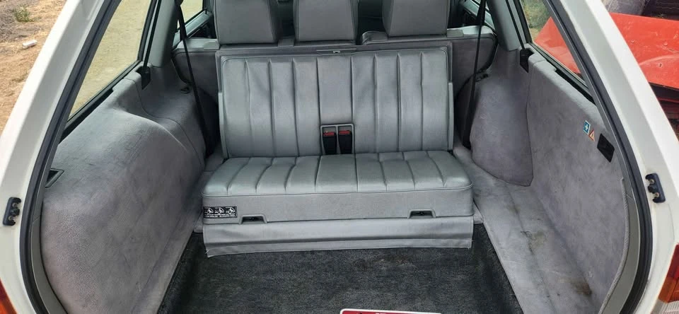 1994 Mercedes-Benz W124 E-Class - Image 10 of 15