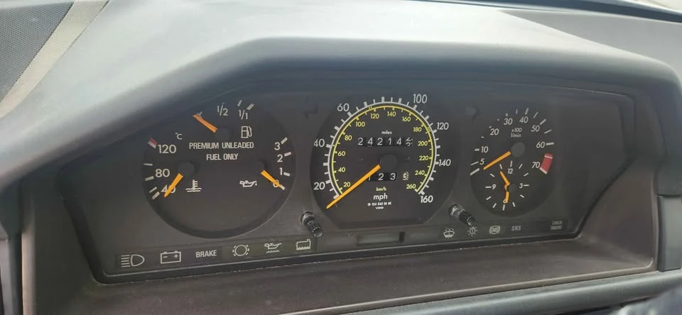 1994 Mercedes-Benz W124 E-Class - Image 12 of 15