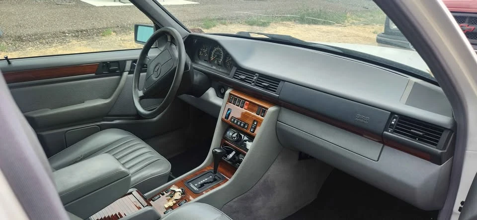 1994 Mercedes-Benz W124 E-Class - Image 8 of 15