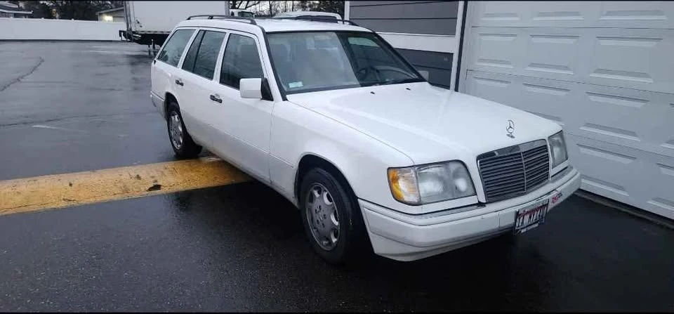 1994 Mercedes-Benz W124 E-Class - Image 2 of 15