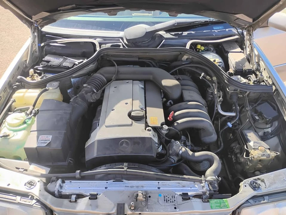 1994 Mercedes-Benz W124 E-Class - Image 8 of 14