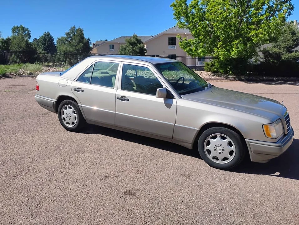 1994 Mercedes-Benz W124 E-Class - Image 13 of 14