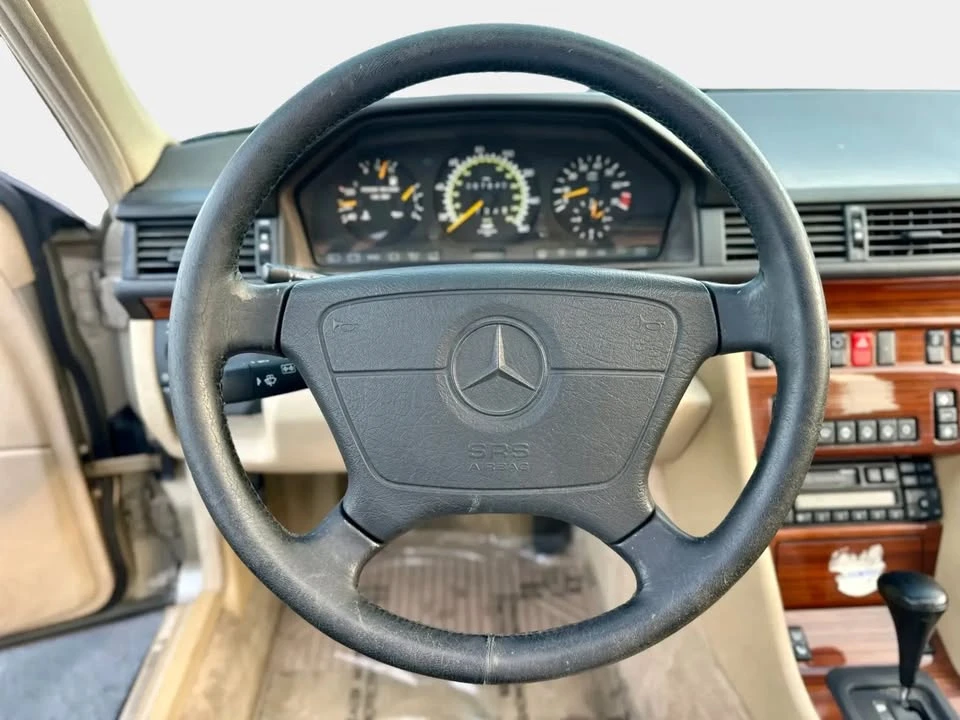 1994 Mercedes-Benz W124 E-Class - Image 16 of 20