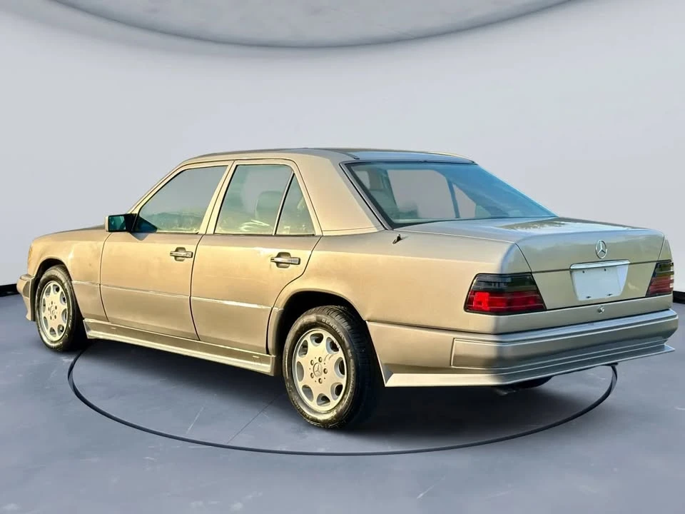 1994 Mercedes-Benz W124 E-Class - Image 4 of 20