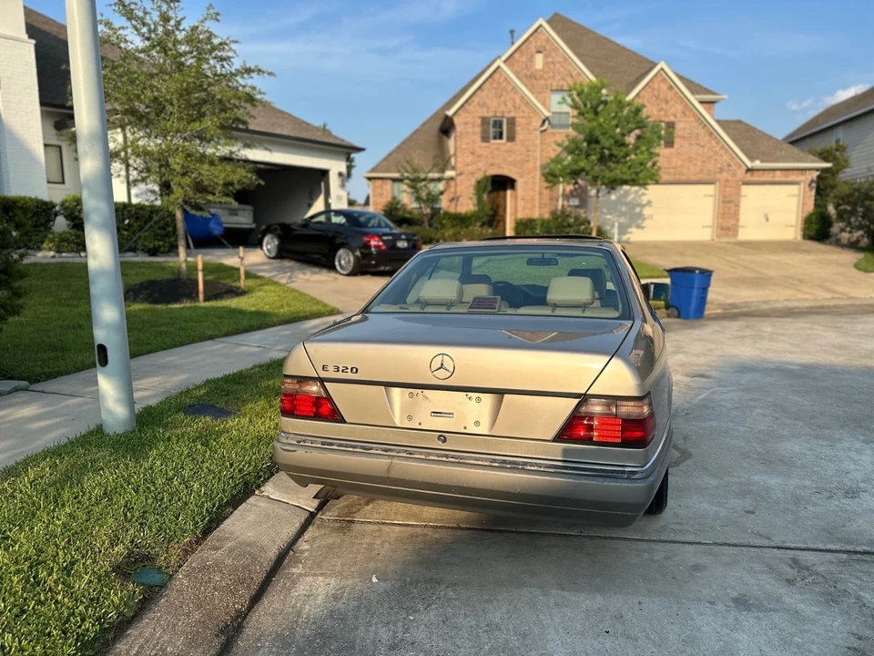 1994 Mercedes-Benz W124 E-Class - Image 6 of 14