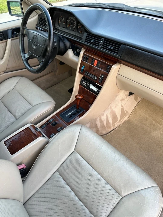 1994 Mercedes-Benz W124 E-Class - Image 11 of 14