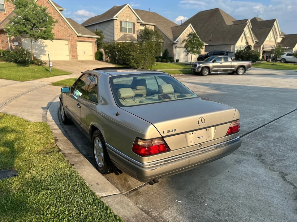 1994 Mercedes-Benz W124 E-Class - Image 5 of 14